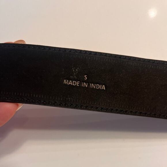 GRLFRND Genuine Leather Black Belt “Girls” Size Small NWT - Picture 2 of 11